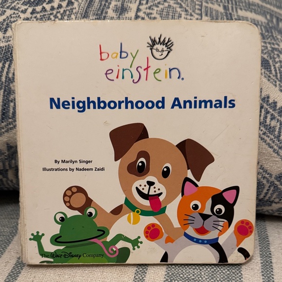 Baby Einstein Other - 🏖️2/$5🏖️Baby Einstein Neighborhood Animals Board Book